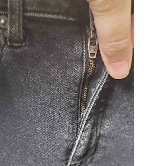 We The Free by Free People Faded Black Raw Hem High-Rise Jeans Size 27 - Picture 6 of 11